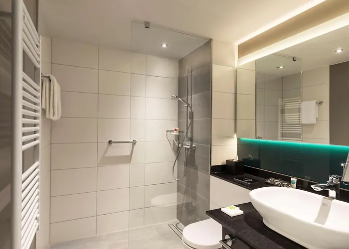 Hyatt Place Frankfurt Airport 4*